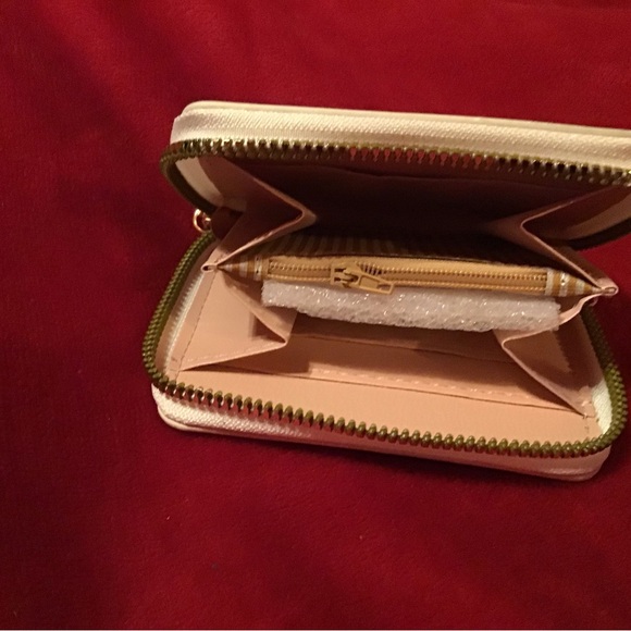 Cute Character Pink Wallet - Picture 2 of 4